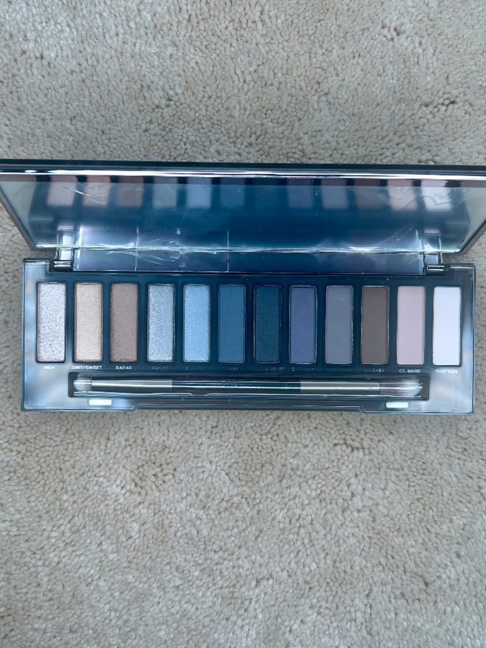 NWOB Urban Decay Naked Smoky Eyeshadow Palette-Discontinued and Rare